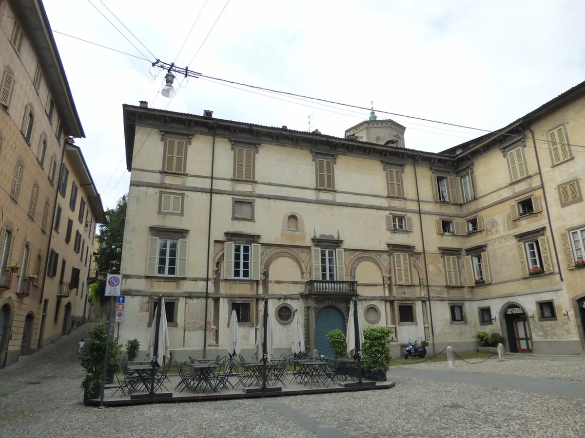 4. A Casa: Traditional Trattorias