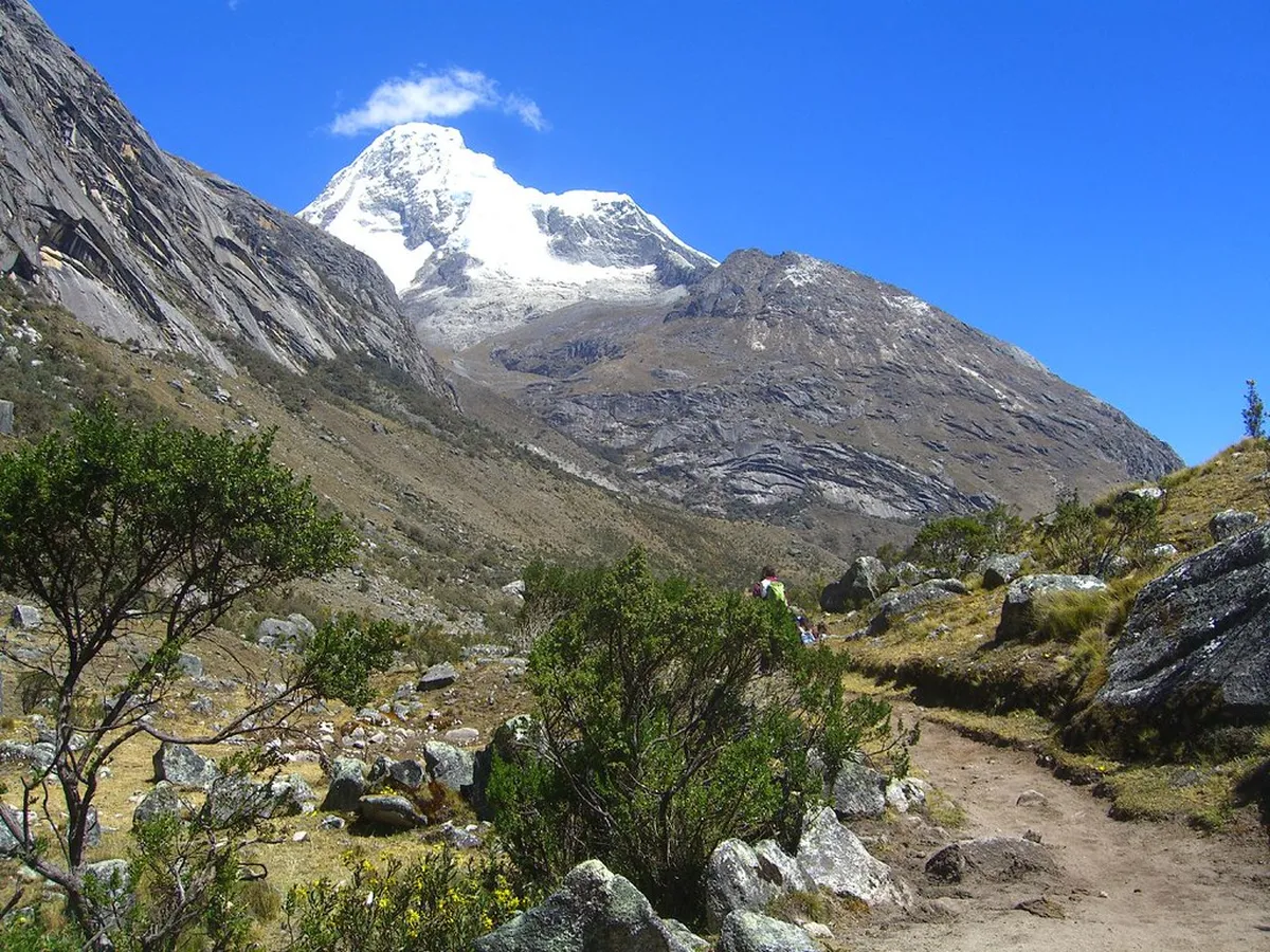 Trekking the Santa Cruz Trail